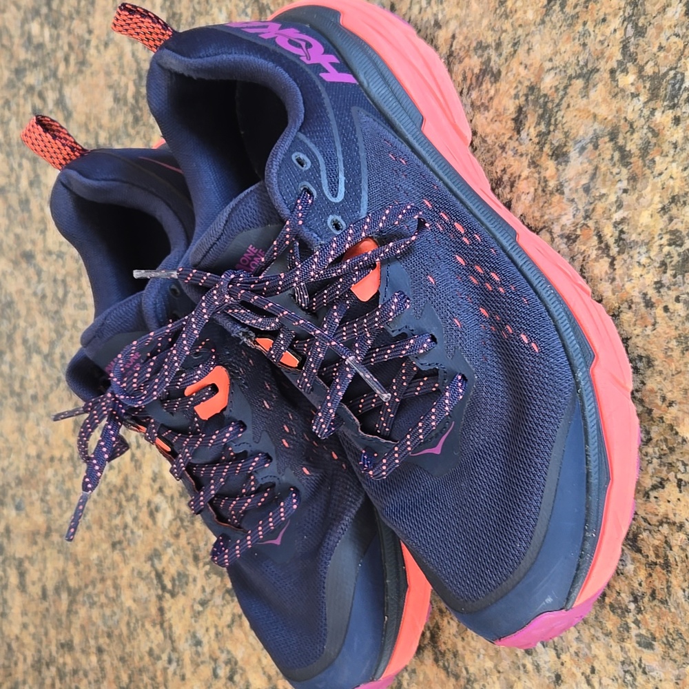 Womens Hoka Shoes Size 9.5
